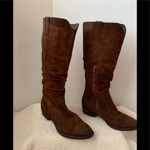 BORN Barren women’s boots Size 7.5 M